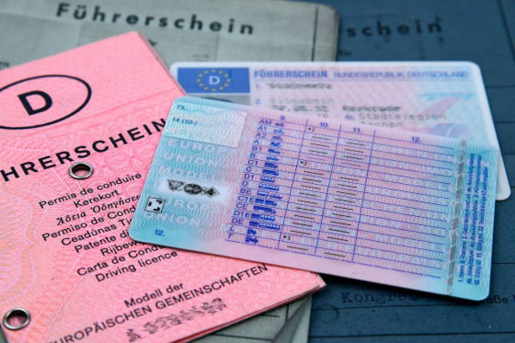 Bằng lái xe ở VN được phép chuyển đổi sang bằng Đức trong vòng 6 tháng sau khi nhập cảnh.